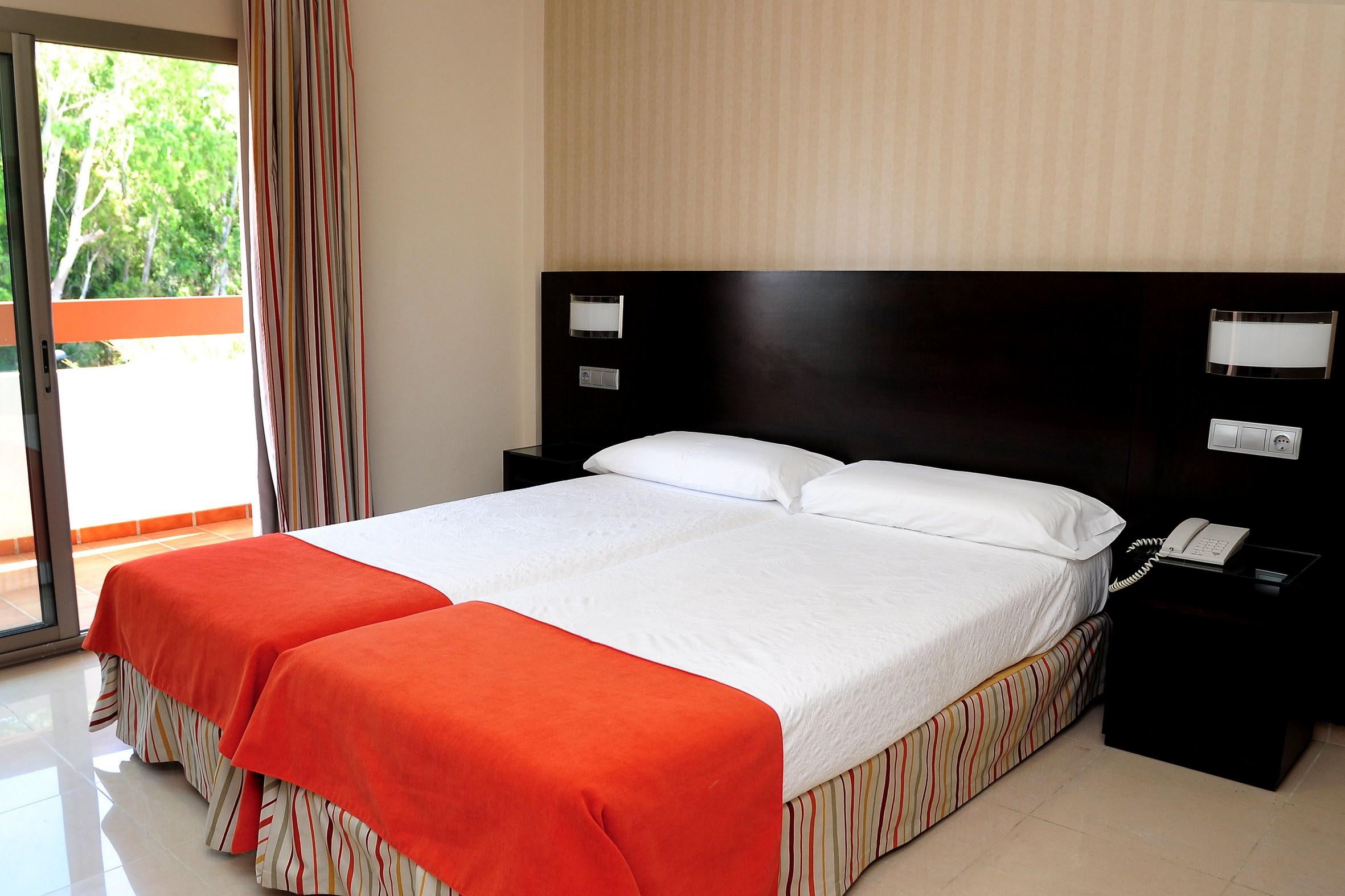 普拉迪约康尼尔酒店 科尼尔-德拉弗龙特拉 客房 照片